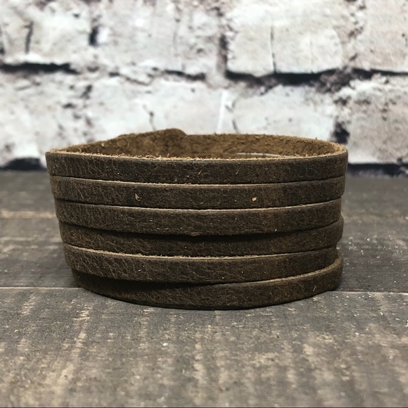 NEW Boho Full-grain leather slashed bracelet - Picture 5 of 6